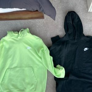 Nike Club Hoodies (2x)